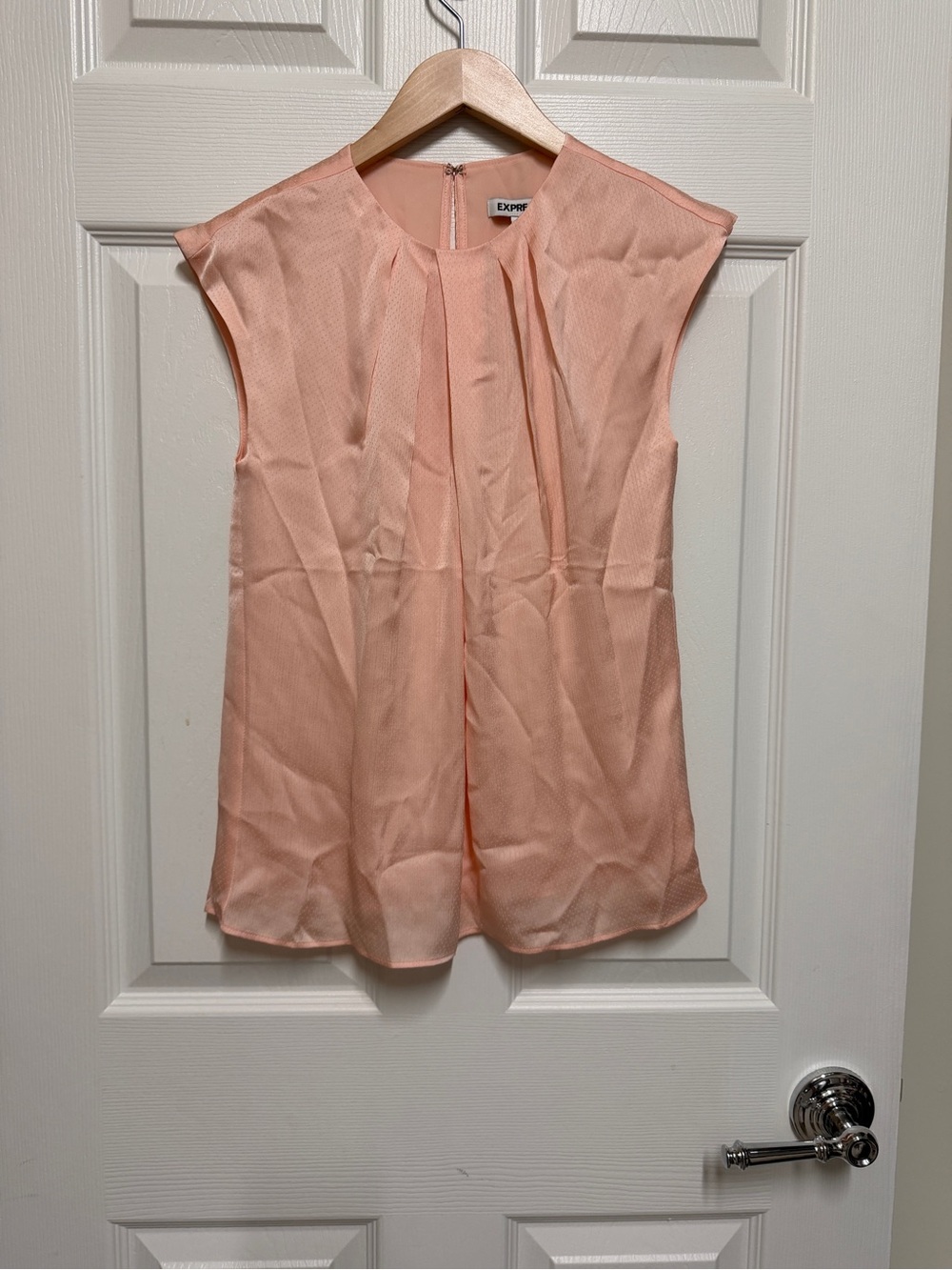 NWT Express Peach Sleeveless Blouse